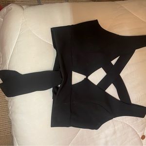 Cropped polyester black top